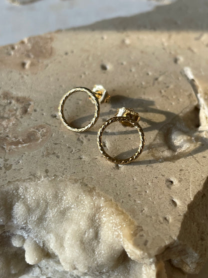 circle studs